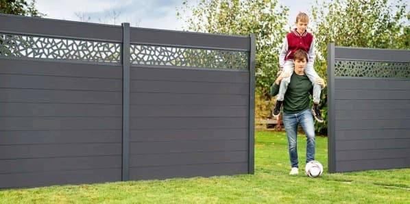 <p><span style="font-size: 24pt;">CLOTURE OCCULTANTE COMPOSITE GARDENODE</span></p>
